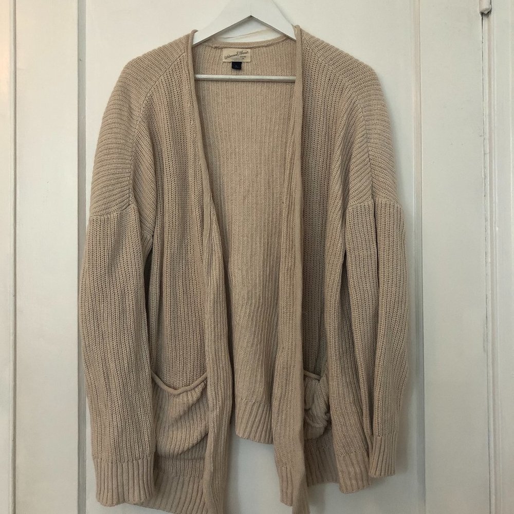 Universale Threads Cardigan